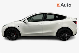 valkoinen Tesla Model Y 2022 kuva 7.