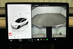 valkoinen Tesla Model Y 2022 kuva 30.