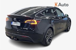 musta Tesla Model Y 2022 kuva 2.