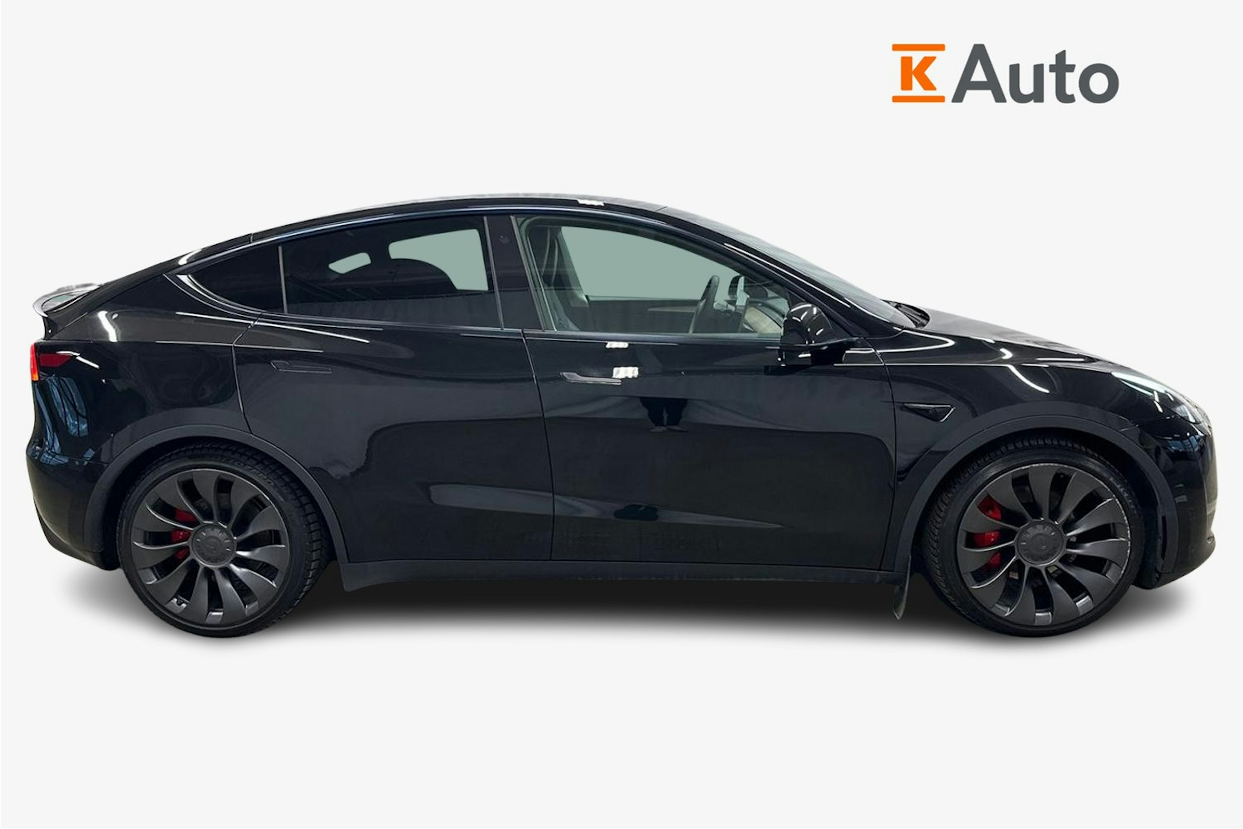 musta Tesla Model Y 2022 kuva 6.