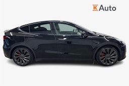 musta Tesla Model Y 2022 kuva 6.