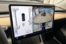 musta Tesla Model Y 2022 kuva 14.