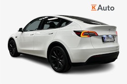 valkoinen Tesla Model Y 2022 kuva 2.