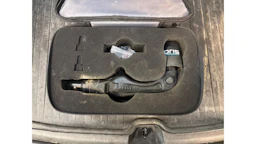 met. musta Tesla Model Y 2023 kuva 7.