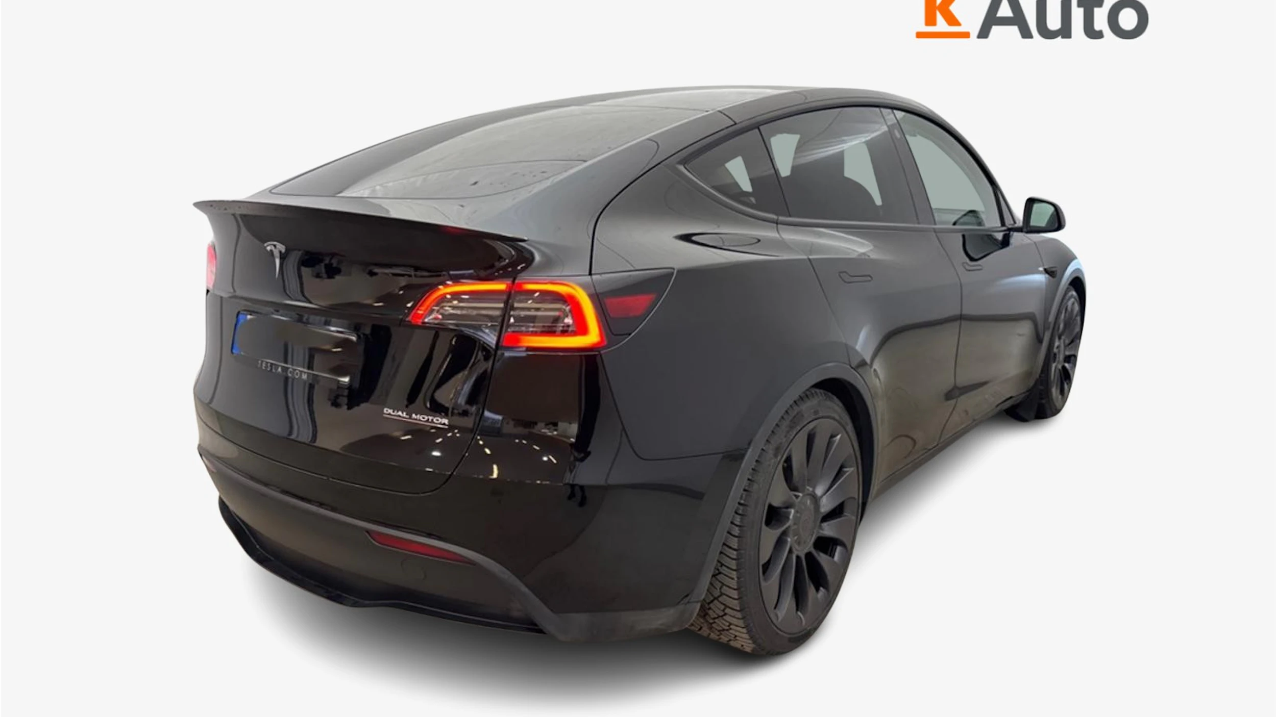 met. musta Tesla Model Y 2023 kuva 2.