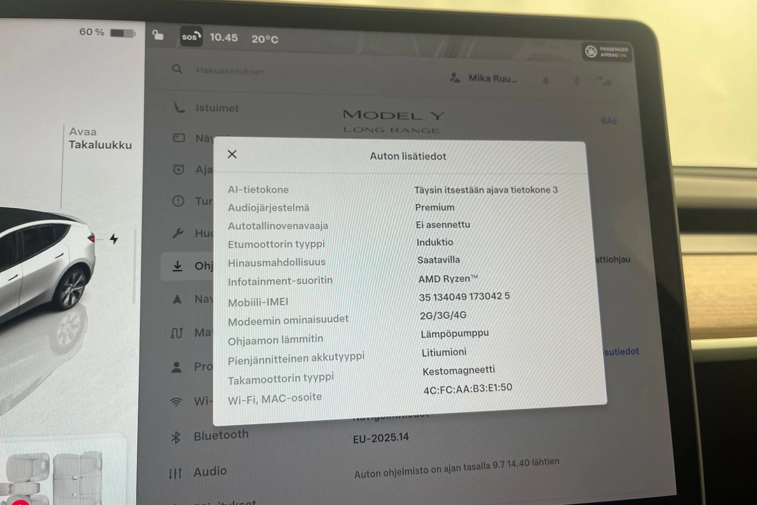valkoinen Tesla Model Y 2023 kuva 23.