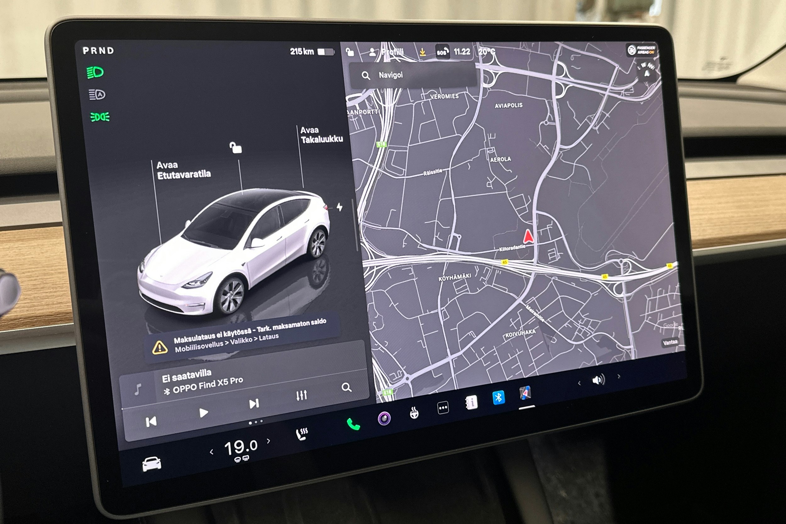 valkoinen Tesla Model Y 2023 kuva 20.