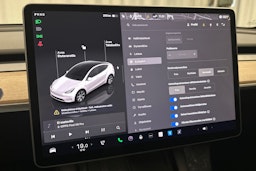 valkoinen Tesla Model Y 2023 kuva 22.