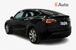 musta Tesla Model Y 2023 kuva 3.