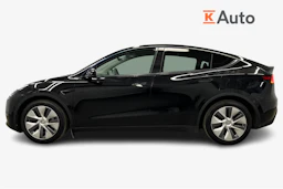musta Tesla Model Y 2023 kuva 7.