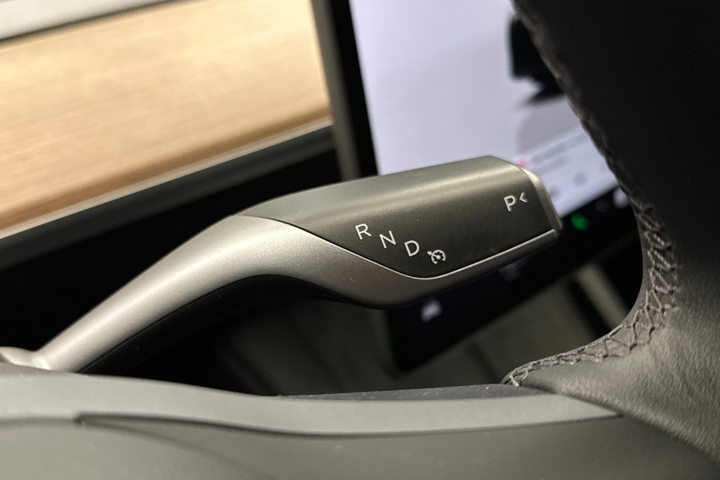 musta Tesla Model Y 2023 kuva 20.