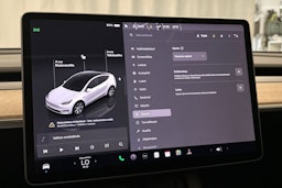 valkoinen Tesla Model Y 2023 kuva 24.