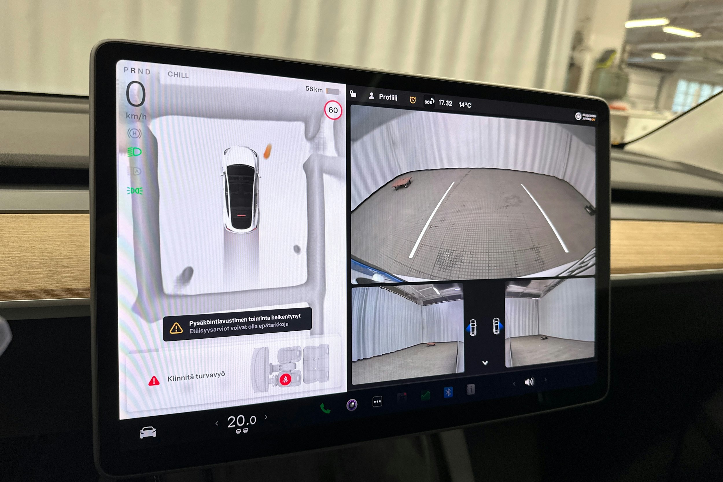 valkoinen Tesla Model Y 2023 kuva 11.