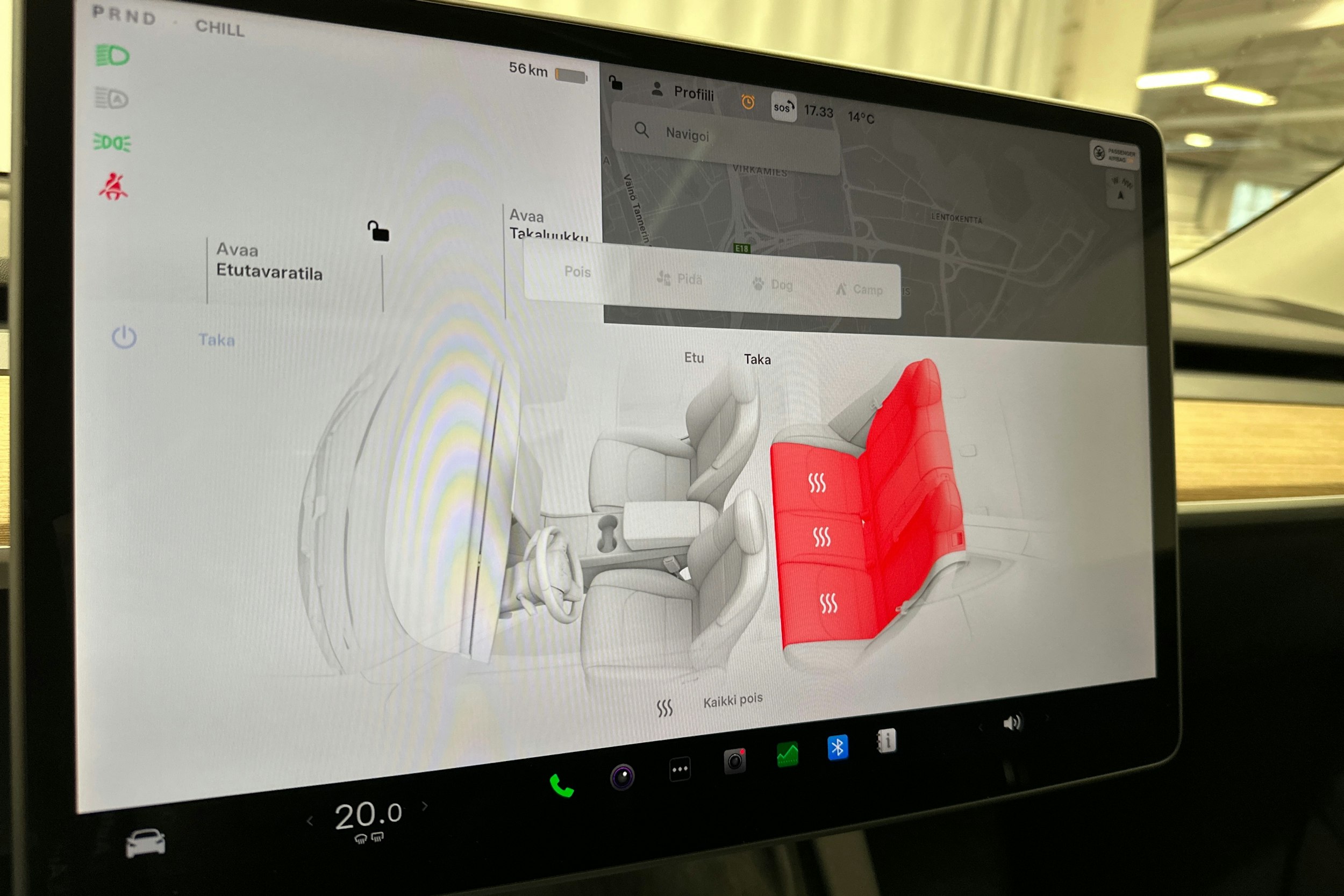 valkoinen Tesla Model Y 2023 kuva 19.