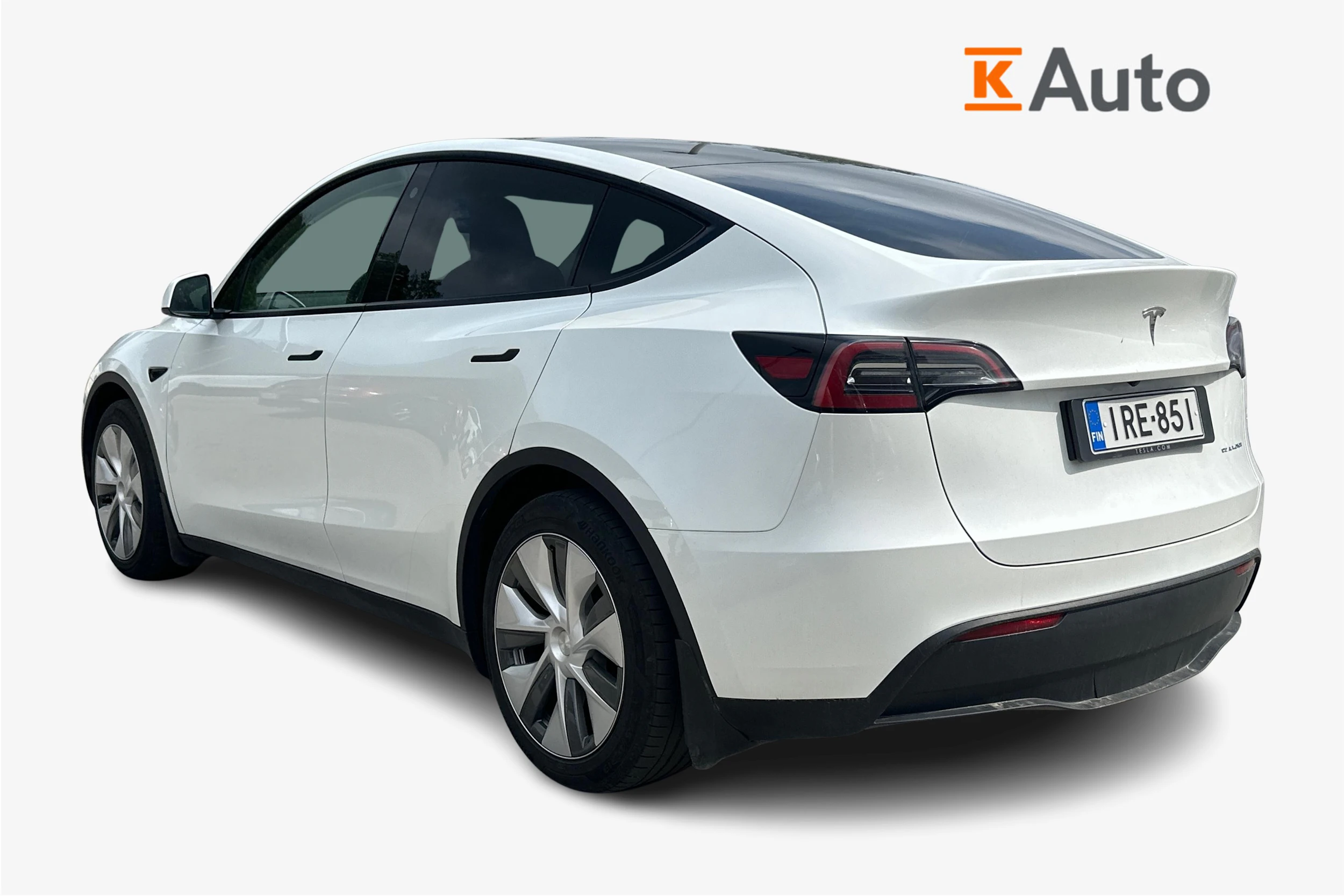 Valkoinen Tesla Model Y 2023 kuva 2.