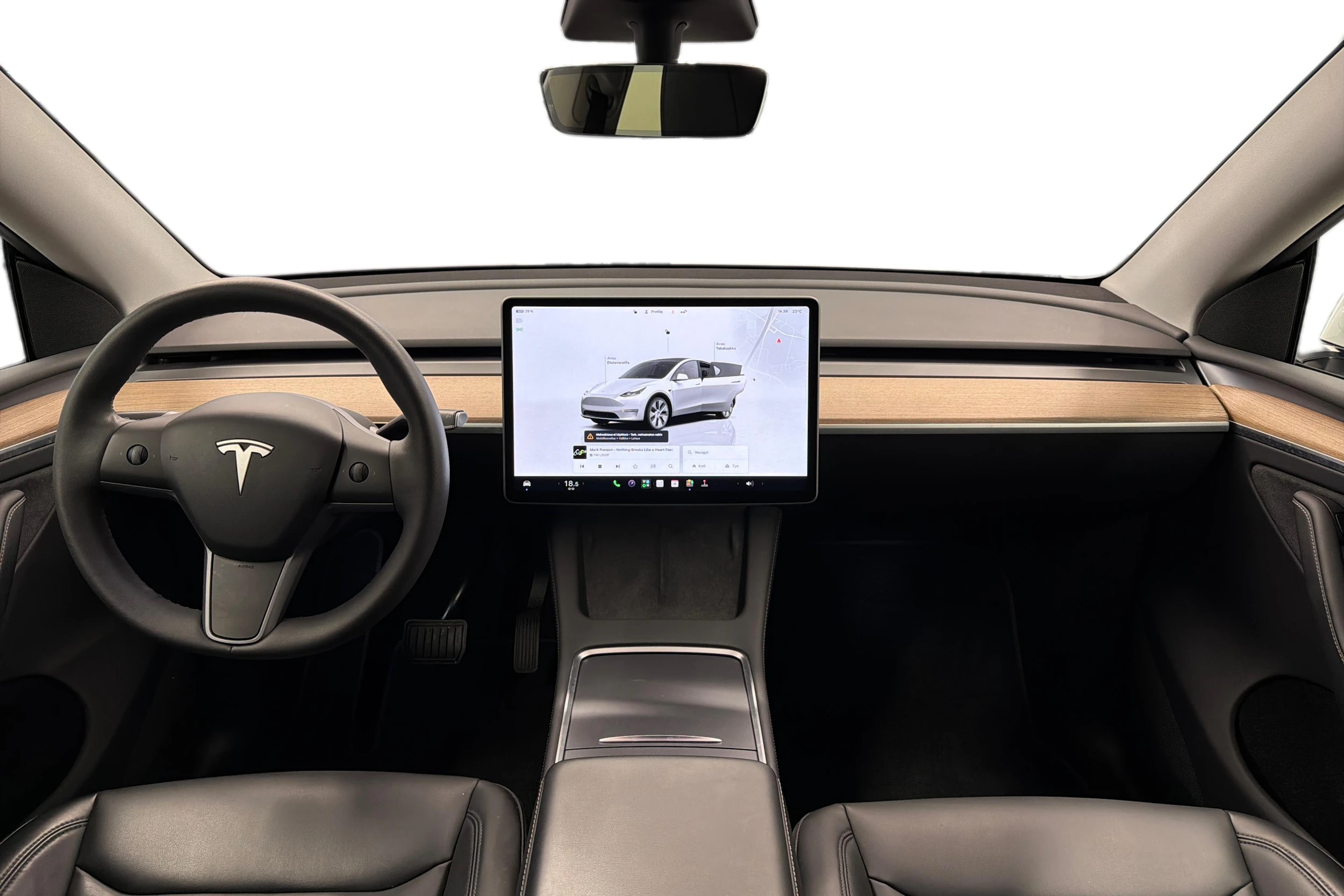 Valkoinen Tesla Model Y 2023 kuva 7.