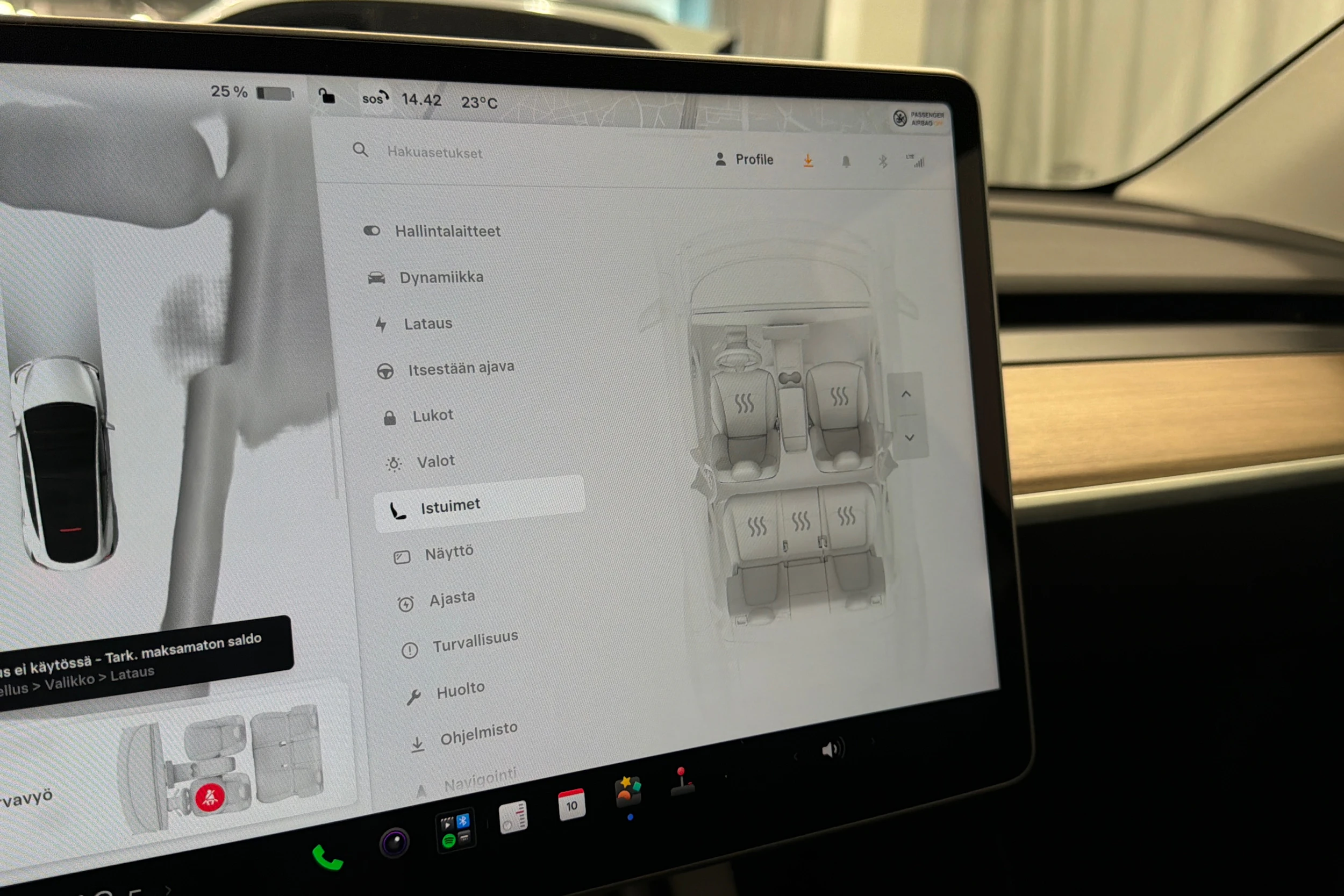 Valkoinen Tesla Model Y 2023 kuva 23.