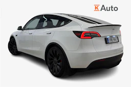 valkoinen Tesla Model Y 2023 kuva 3.