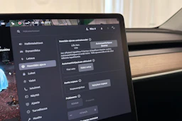 valkoinen Tesla Model Y 2023 kuva 27.