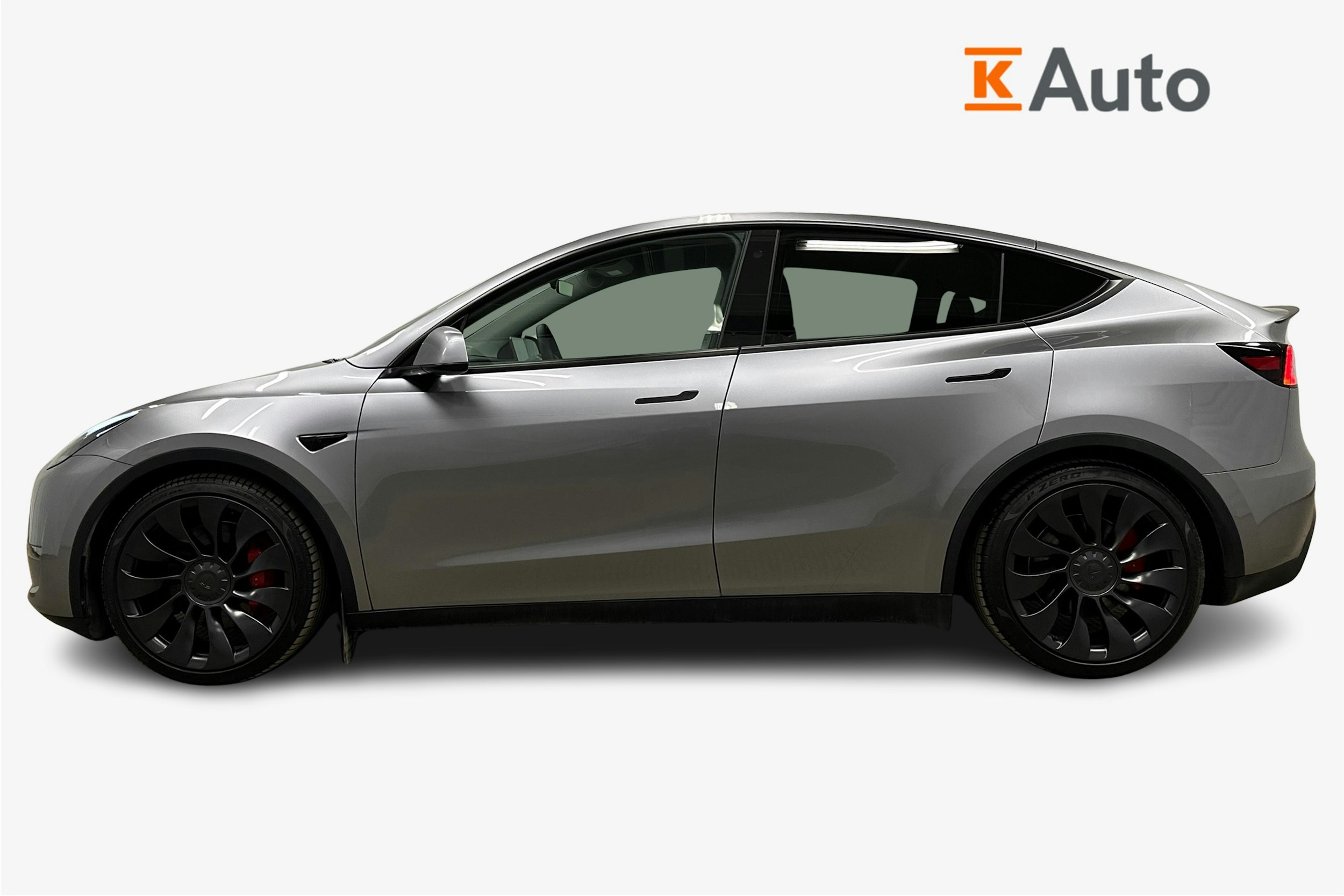 harmaa Tesla Model Y 2023 kuva 6.