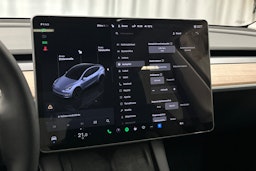harmaa Tesla Model Y 2023 kuva 26.