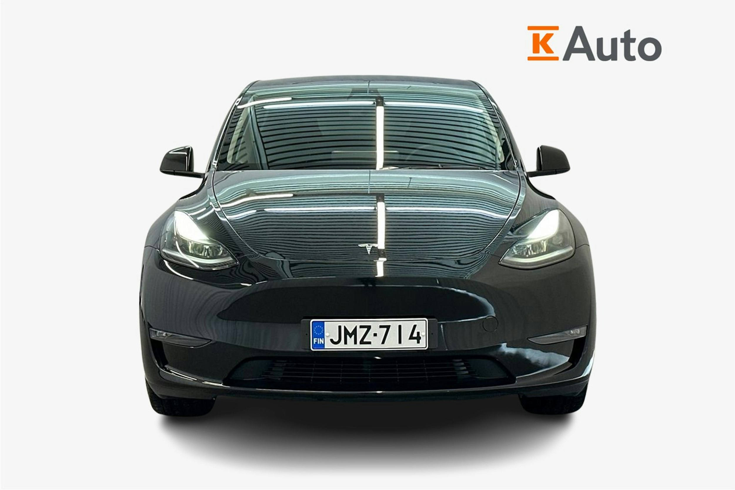 musta Tesla Model Y 2023 kuva 5.