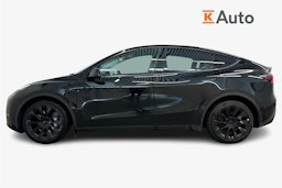 musta Tesla Model Y 2023 kuva 6.