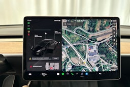 musta Tesla Model Y 2023 kuva 20.