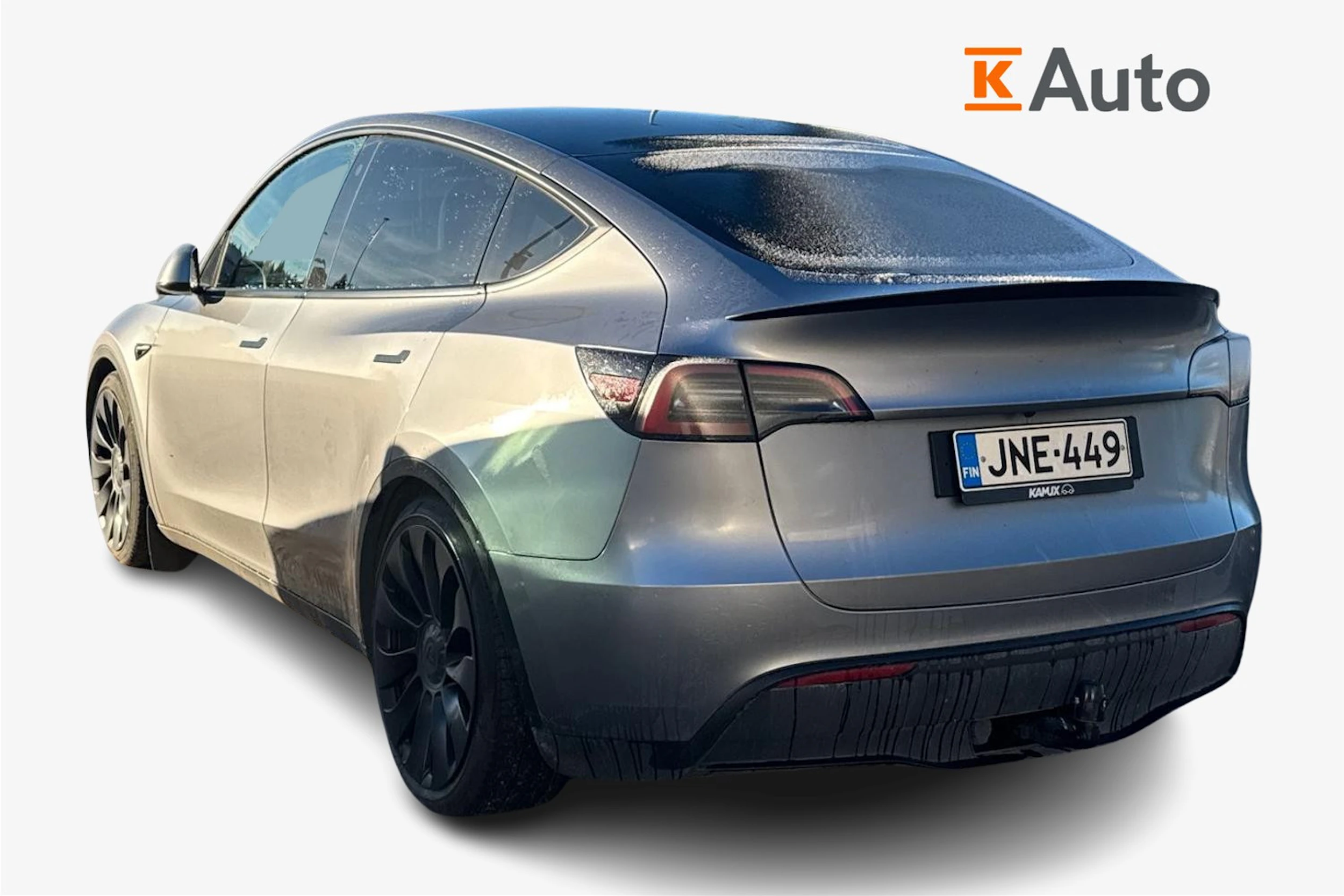 harmaa Tesla Model Y 2023 kuva 2.