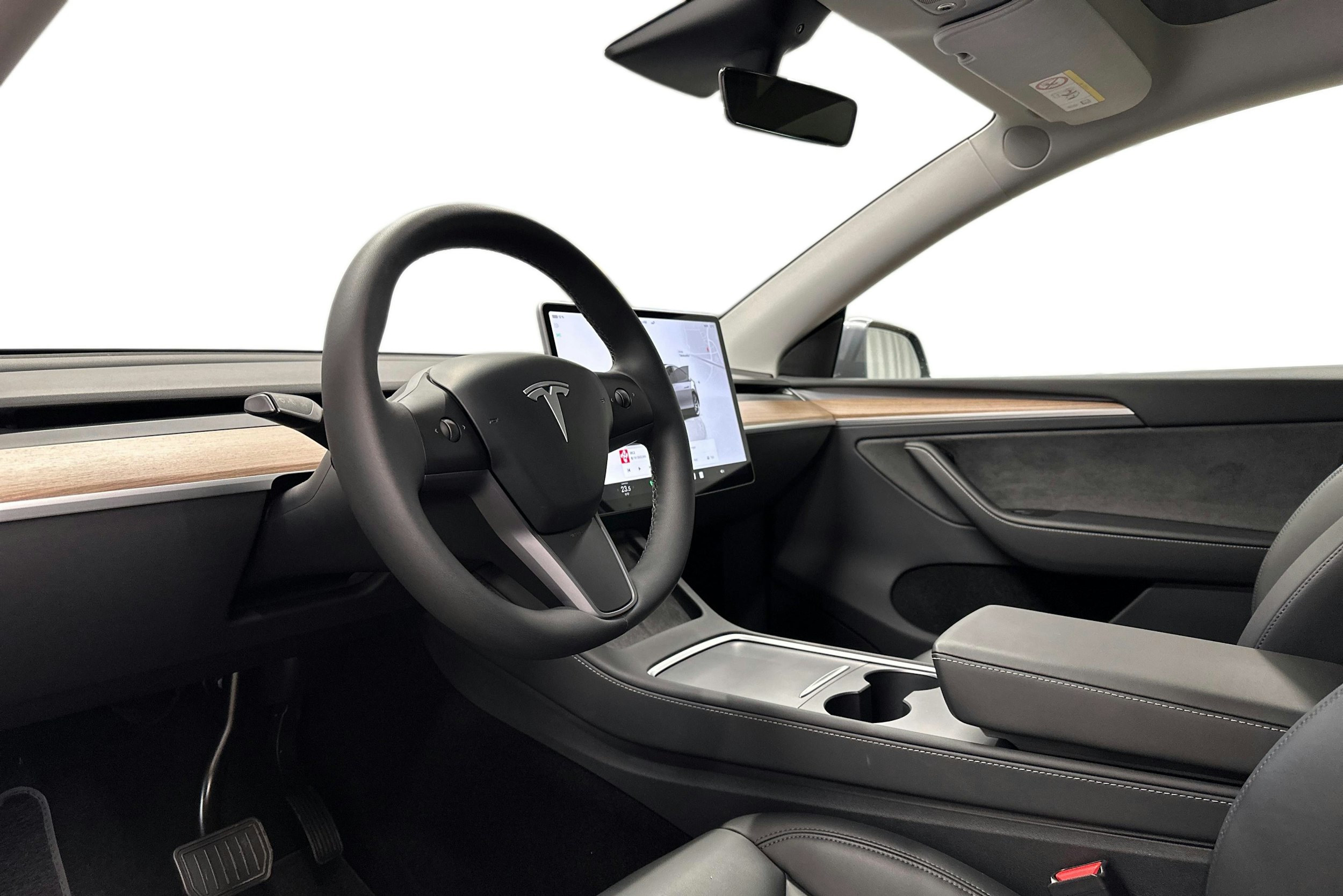 harmaa Tesla Model Y 2023 kuva 7.