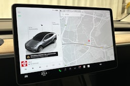 harmaa Tesla Model Y 2023 kuva 19.