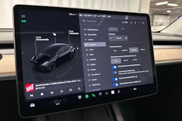 musta Tesla Model Y 2023 kuva 19.