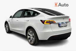 valkoinen Tesla Model Y 2023 kuva 2.