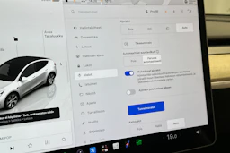 valkoinen Tesla Model Y 2023 kuva 25.
