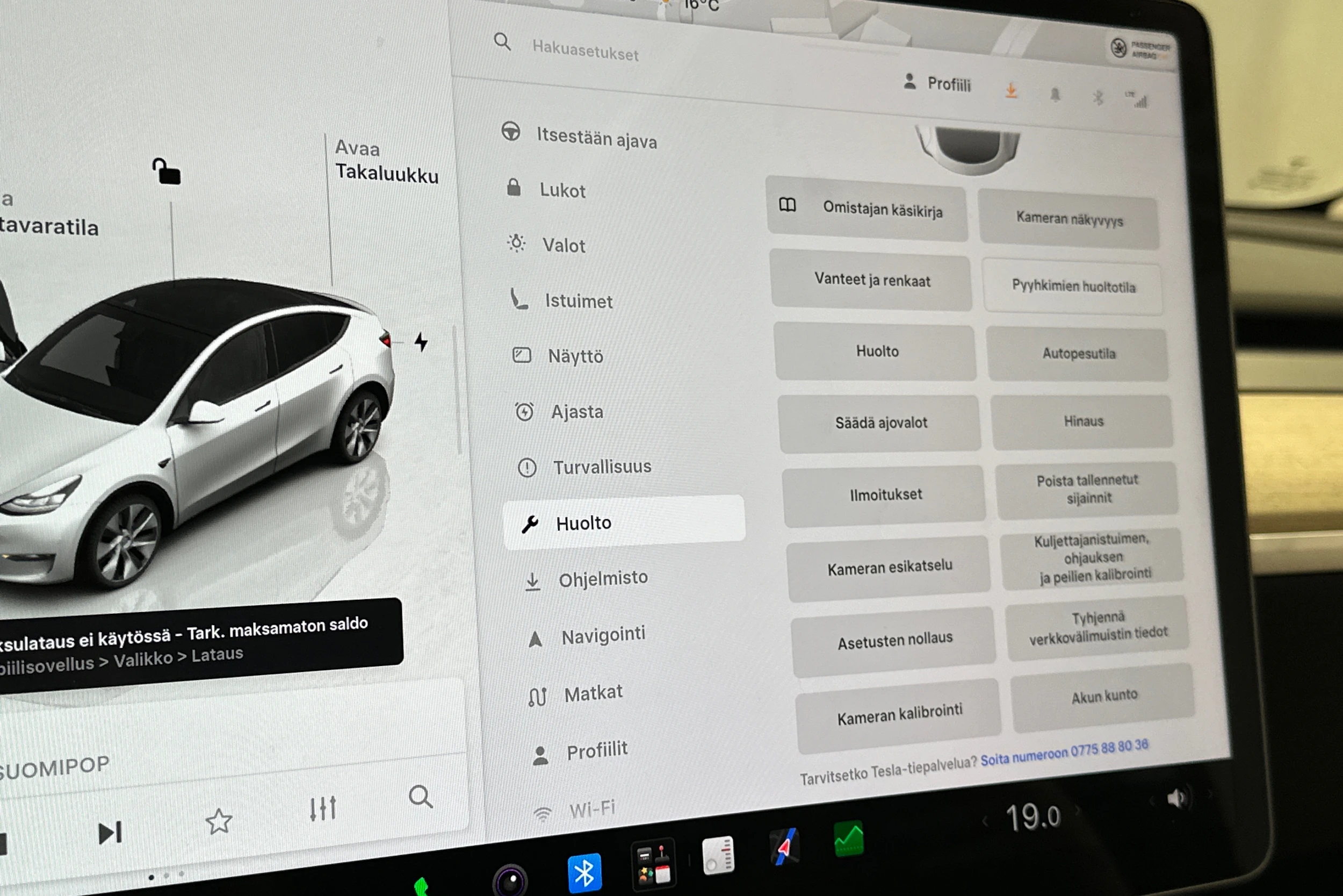 valkoinen Tesla Model Y 2023 kuva 26.