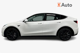 valkoinen Tesla Model Y 2023 kuva 5.