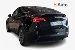 musta Tesla Model Y 2023 kuva 2.