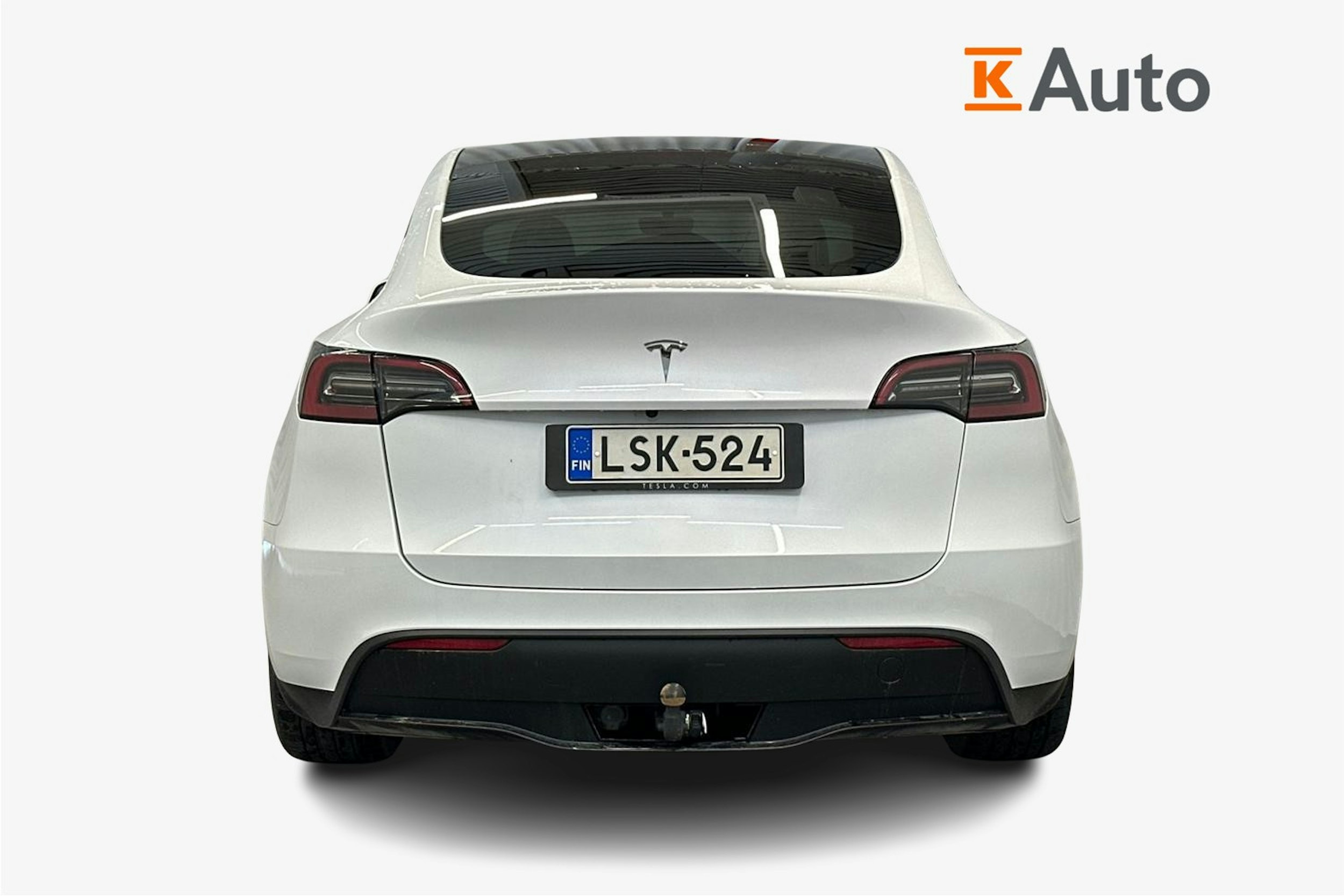 Valkoinen Tesla Model Y 2023 kuva 3.