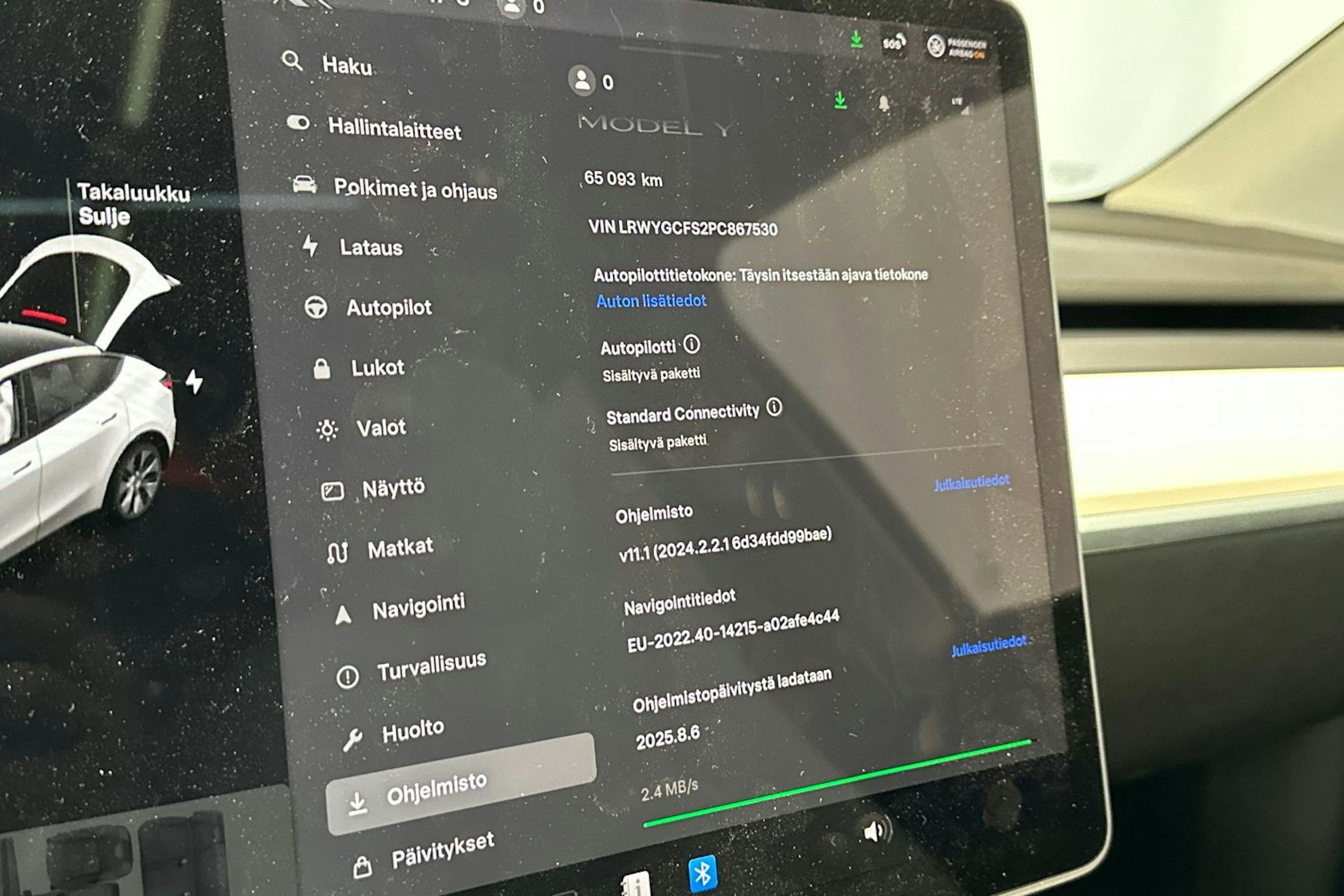 Valkoinen Tesla Model Y 2023 kuva 17.