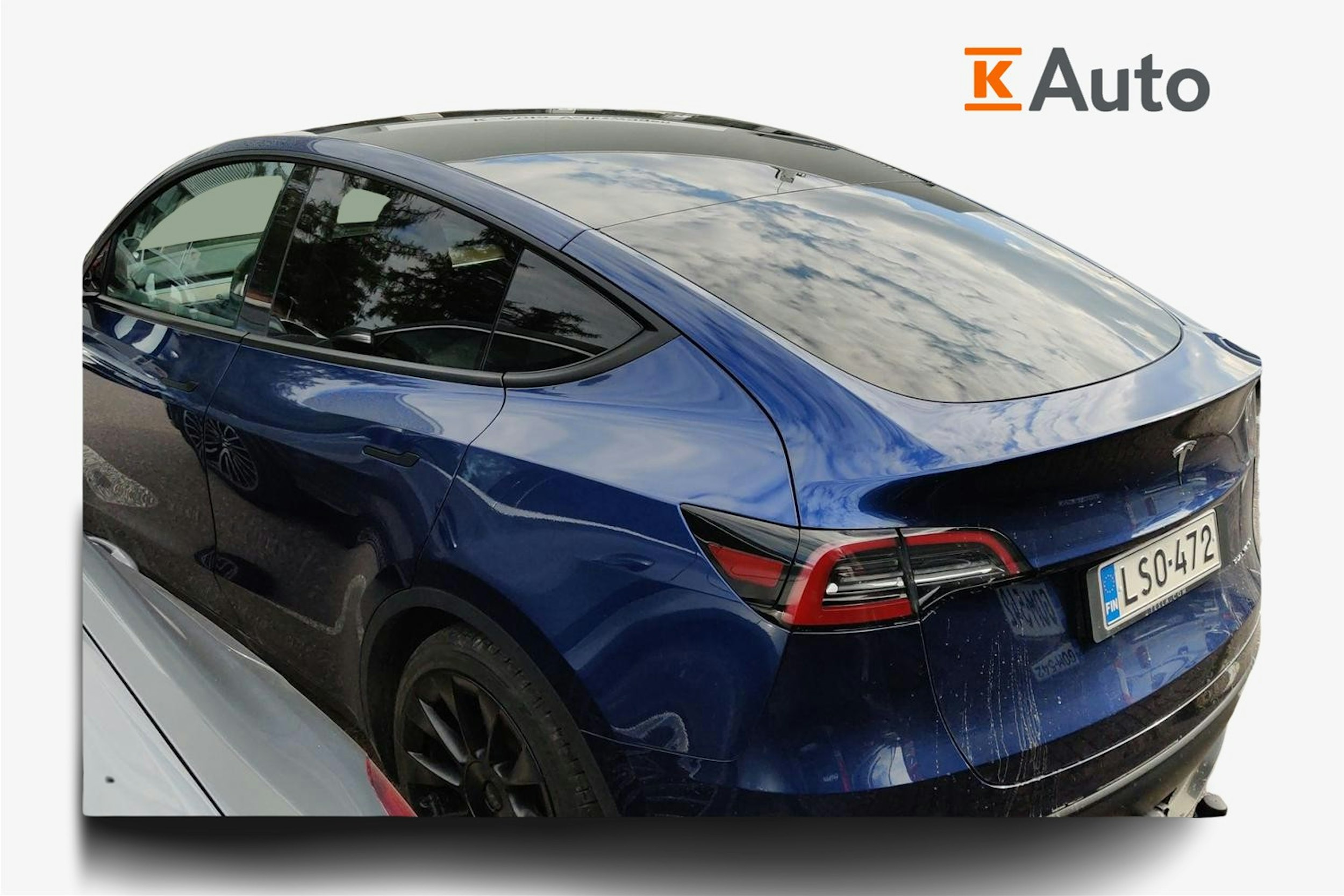 sininen Tesla Model Y 2023 kuva 2.