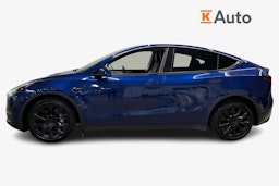 sininen Tesla Model Y 2023 kuva 6.