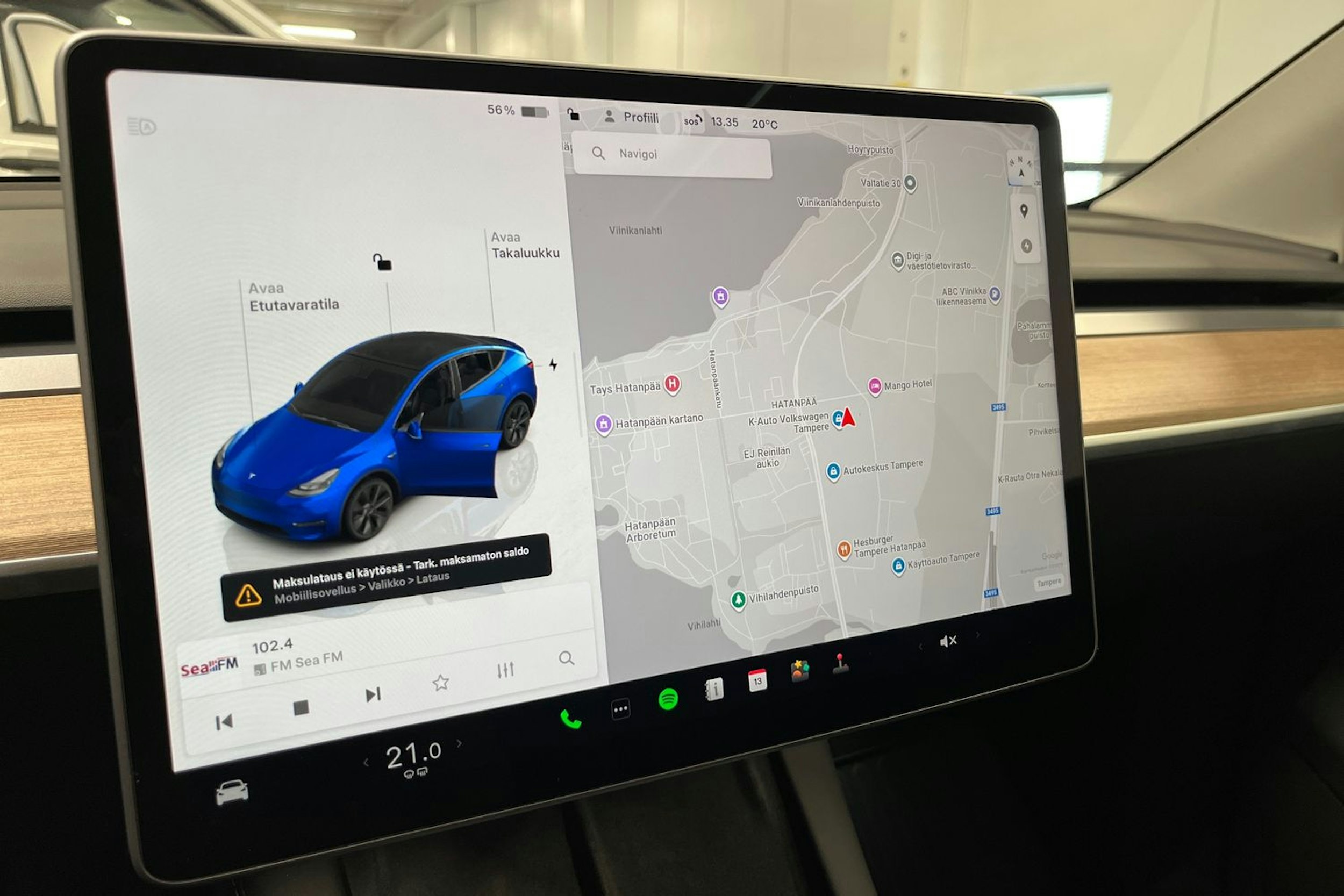 sininen Tesla Model Y 2023 kuva 16.