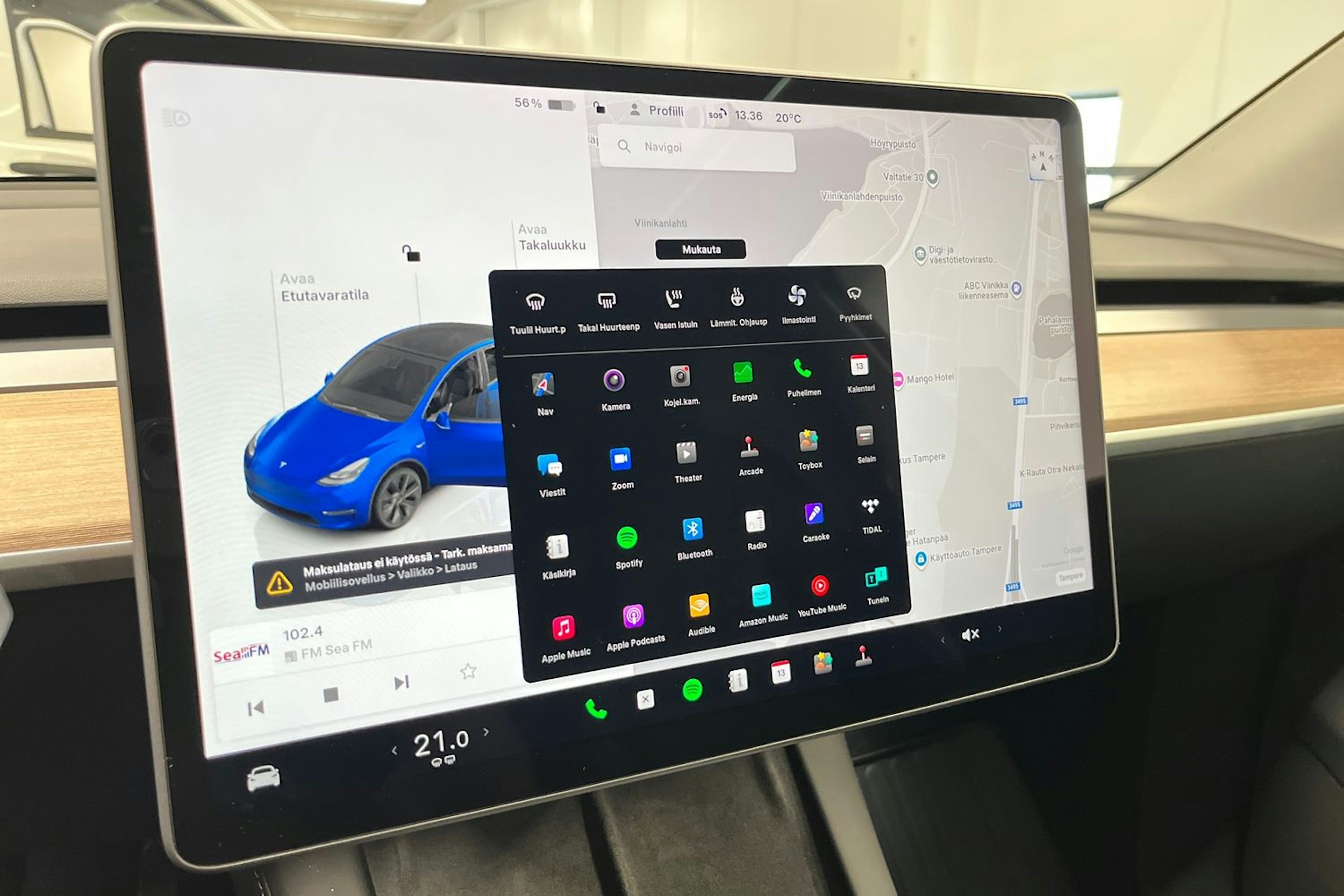 sininen Tesla Model Y 2023 kuva 17.