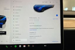 sininen Tesla Model Y 2023 kuva 18.