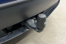 sininen Tesla Model Y 2023 kuva 22.