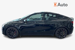 musta Tesla Model Y 2023 kuva 5.