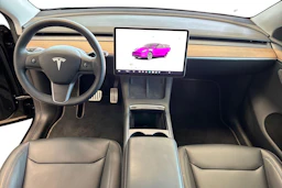 musta Tesla Model Y 2023 kuva 7.