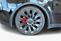 musta Tesla Model Y 2023 kuva 9.