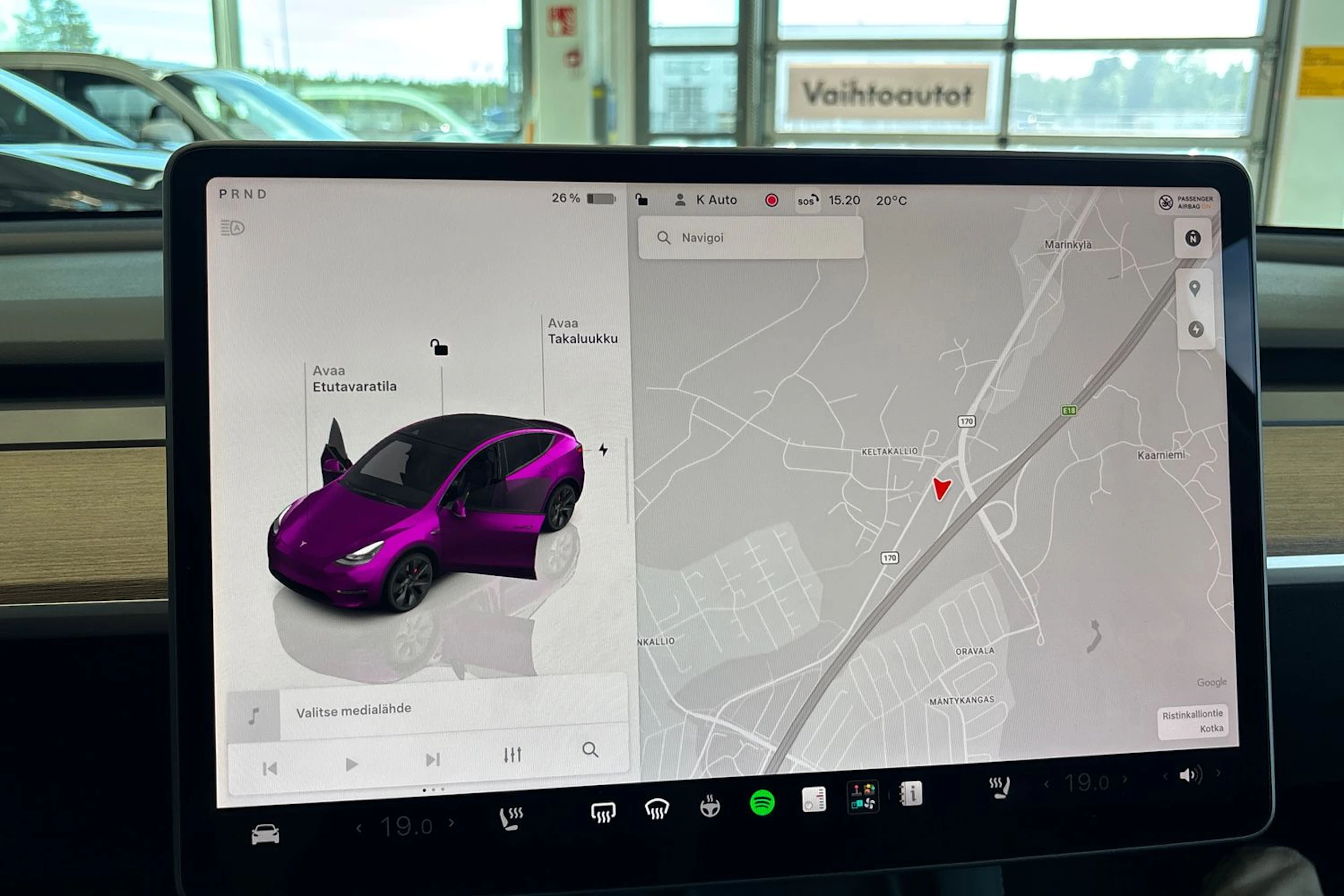 musta Tesla Model Y 2023 kuva 31.