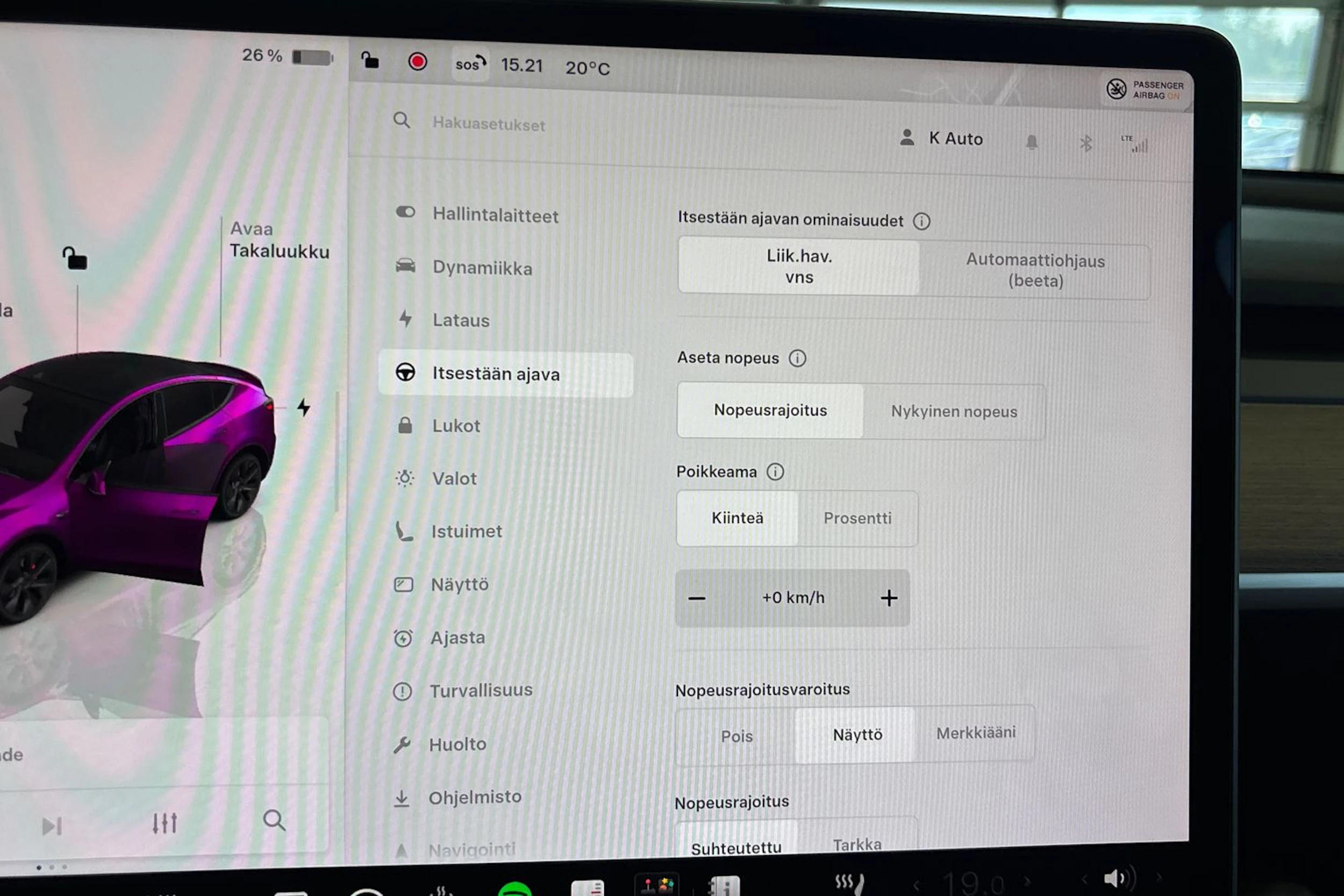 musta Tesla Model Y 2023 kuva 33.